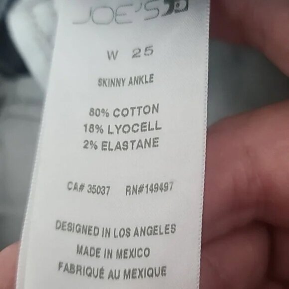 Joe's Distressed Gray Distressed Ankle Jeans with Raw Hem - Size 25 - Picture 3 of 9